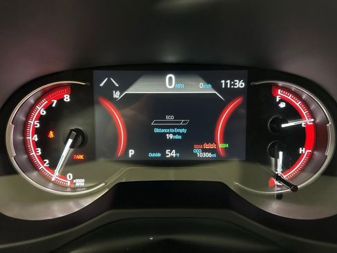 Used 2025 Toyota RAV4 XLE image 23