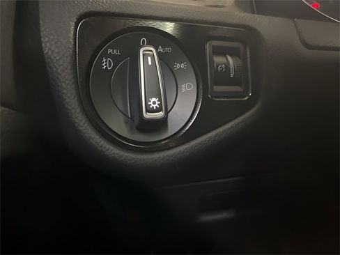 Used 2015 Volkswagen GTI SE w/ Lighting Package (SEL) image 21