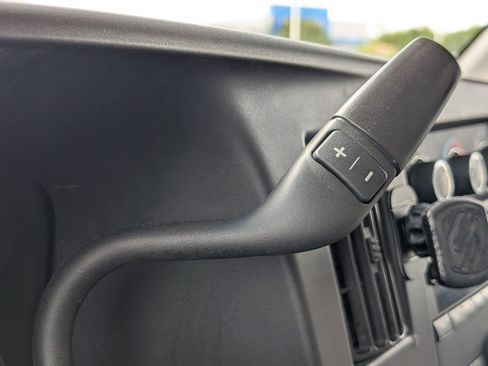 Used 2018 Chevrolet Express 2500 w/ Driver Convenience Package RWD image 20