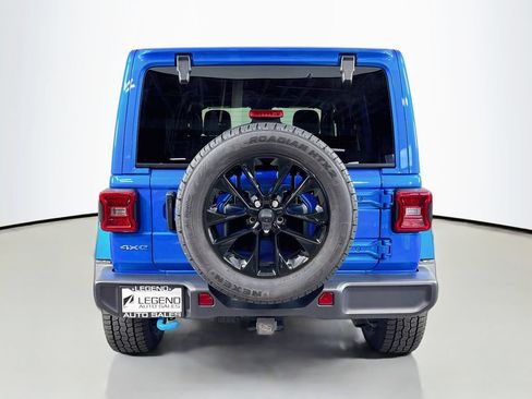 Used 2024 Jeep Wrangler Unlimited Sahara AWD/4WD image 6