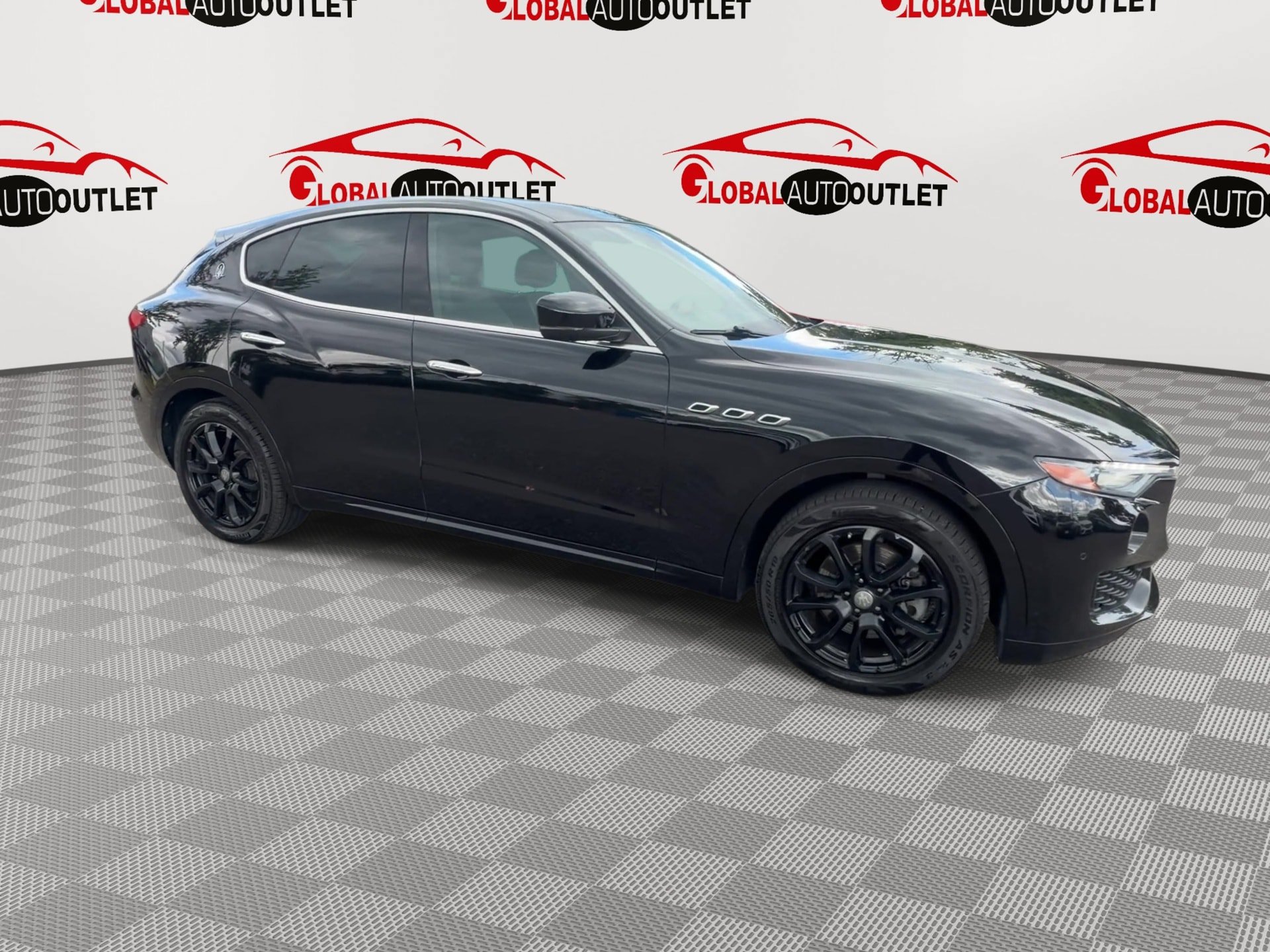Used 2019 Maserati Levante AWD/4WD image 2