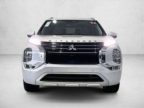 Used 2023 Mitsubishi Outlander SEL FWD image 3