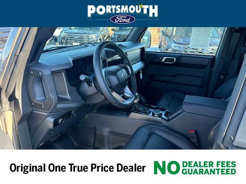 New 2025 Ford Bronco Badlands image 3