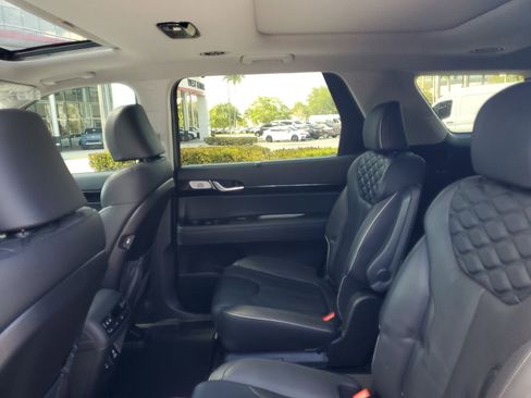 Used 2021 Hyundai Palisade Limited image 12