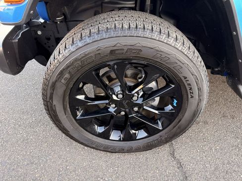 Used 2022 Jeep Wrangler Unlimited Sahara w/ Cold Weather Group image 30