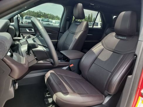 Used 2026 Ford Explorer Platinum RWD image 21