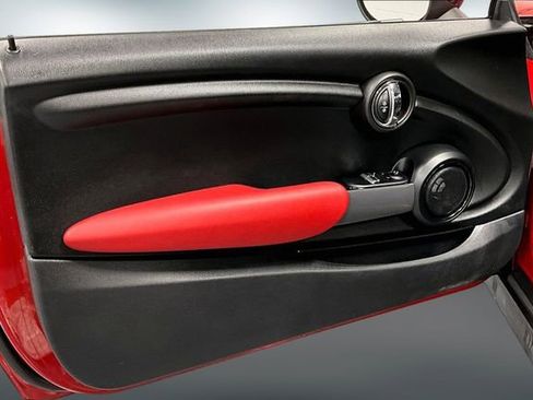 Used 2014 MINI Cooper 2-Door Hardtop image 19