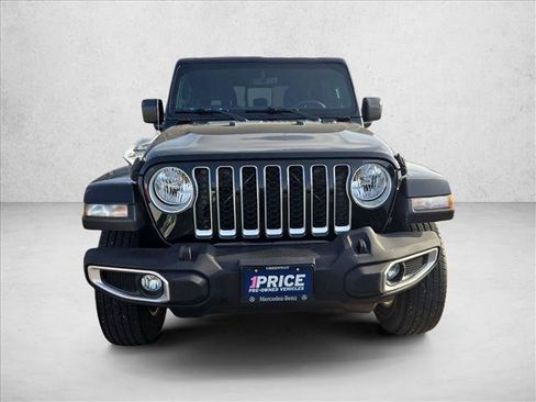 Used 2020 Jeep Gladiator Overland AWD/4WD image 2