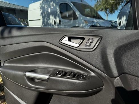 Used 2018 Ford Escape SE w/ Ford Safe & Smart Package image 28