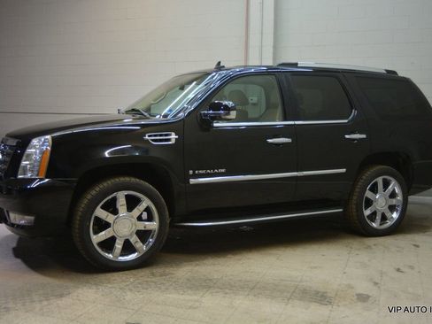 Used 2007 Cadillac Escalade AWD w/ Climate Package image 35