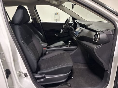 Used 2024 Nissan Kicks SV FWD image 21