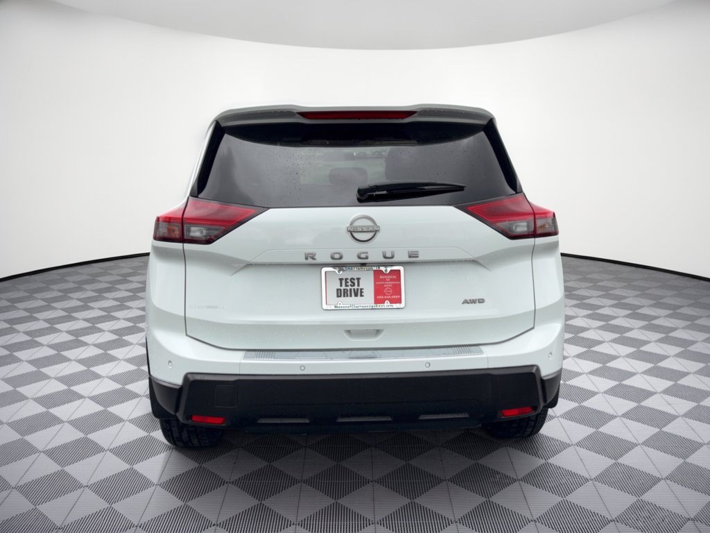 Used 2025 Nissan Rogue SV AWD/4WD image 15