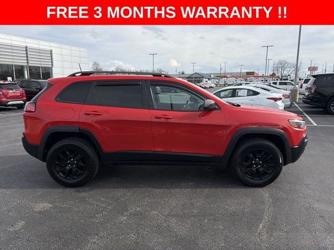 Used 2019 Jeep Cherokee Trailhawk AWD/4WD image 32