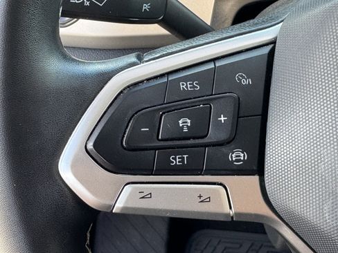 Used 2022 Volkswagen Atlas SE w/ Panoramic Sunroof Package AWD/4WD image 24