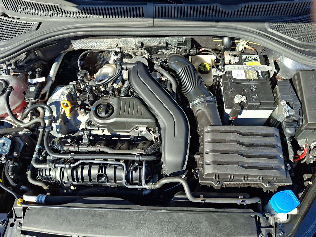 Used 2025 Volkswagen Jetta SE FWD image 28