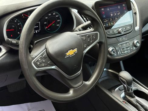 Used 2022 Chevrolet Malibu LT FWD image 11