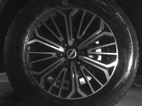 Certified 2025 Nissan Armada SL RWD image 36