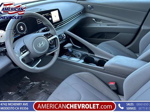 Used 2025 Hyundai Elantra SEL FWD image 10