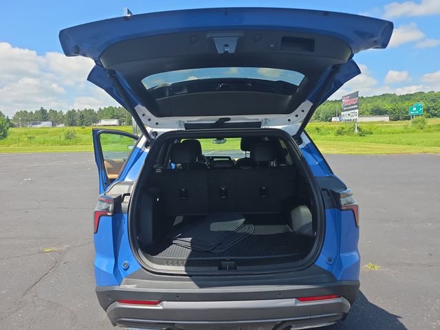 Used 2025 Chevrolet Equinox ACTIV w/ Safety and Technology Package AWD/4WD image 27