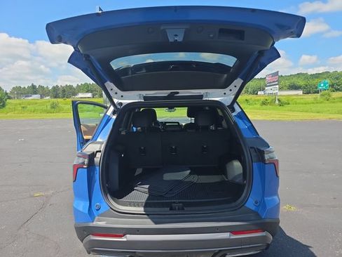Used 2025 Chevrolet Equinox ACTIV w/ Safety and Technology Package AWD/4WD image 27