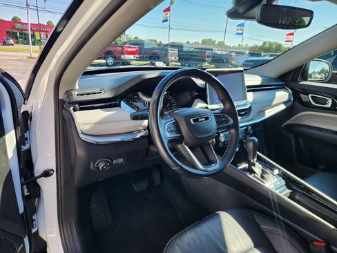Used 2022 Jeep Compass Limited AWD/4WD image 21