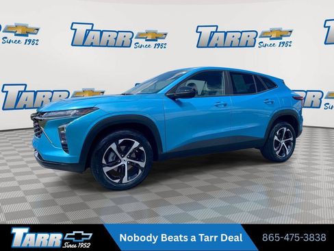 Used 2026 Chevrolet Trax RS FWD image 1