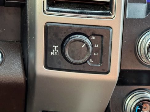 Used 2020 Ford F150 King Ranch w/ Equipment Group 601A Luxury AWD/4WD image 34