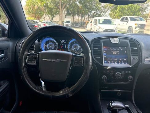 Used 2014 Chrysler 300 S RWD image 31