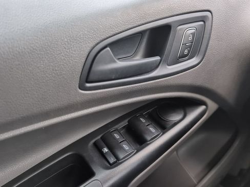 Used 2020 Ford Transit Connect XL FWD image 18