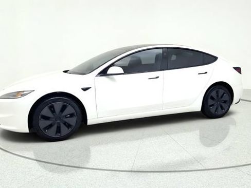 Used 2025 Tesla Model 3 RWD image 4