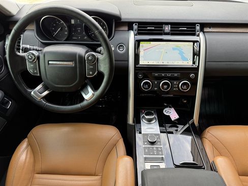 Used 2017 Land Rover Discovery HSE AWD/4WD image 20