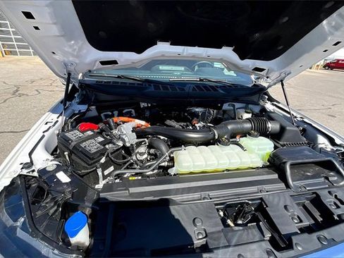 New 2025 Ford F150 Lariat w/ Equipment Group 501A Mid image 11