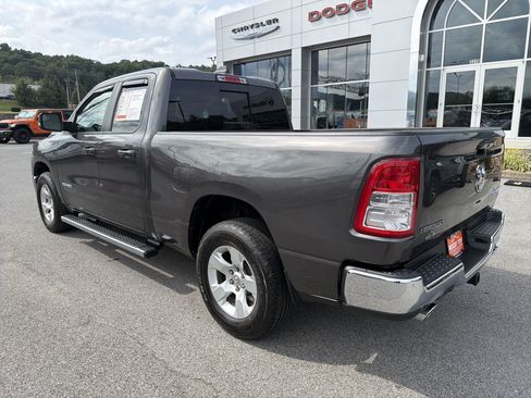 Used 2022 RAM 1500 Big Horn AWD/4WD image 9