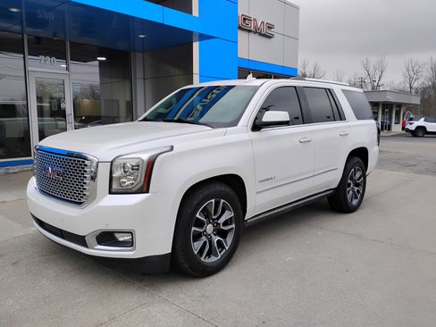 Used 2016 GMC Yukon Denali w/ Open Road Package AWD/4WD image 29