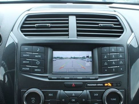 Used 2018 Ford Explorer 4WD Police Interceptor image 19