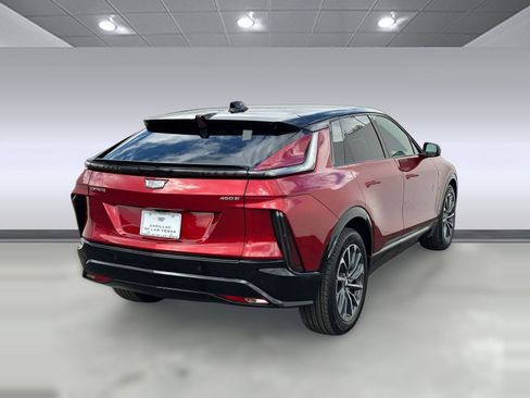 New 2026 Cadillac Lyriq Luxury w/ LPO, Floor Liner Package image 8