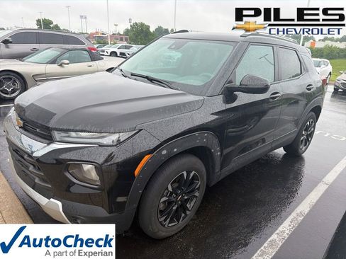 Used 2023 Chevrolet TrailBlazer LT w/ Convenience Package FWD image 1