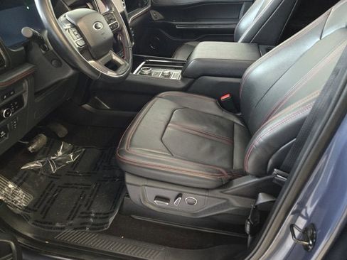 Used 2023 Ford Expedition Limited image 18