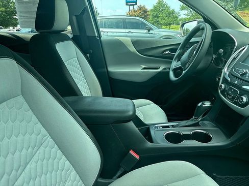 Certified 2018 Chevrolet Equinox LT FWD image 9