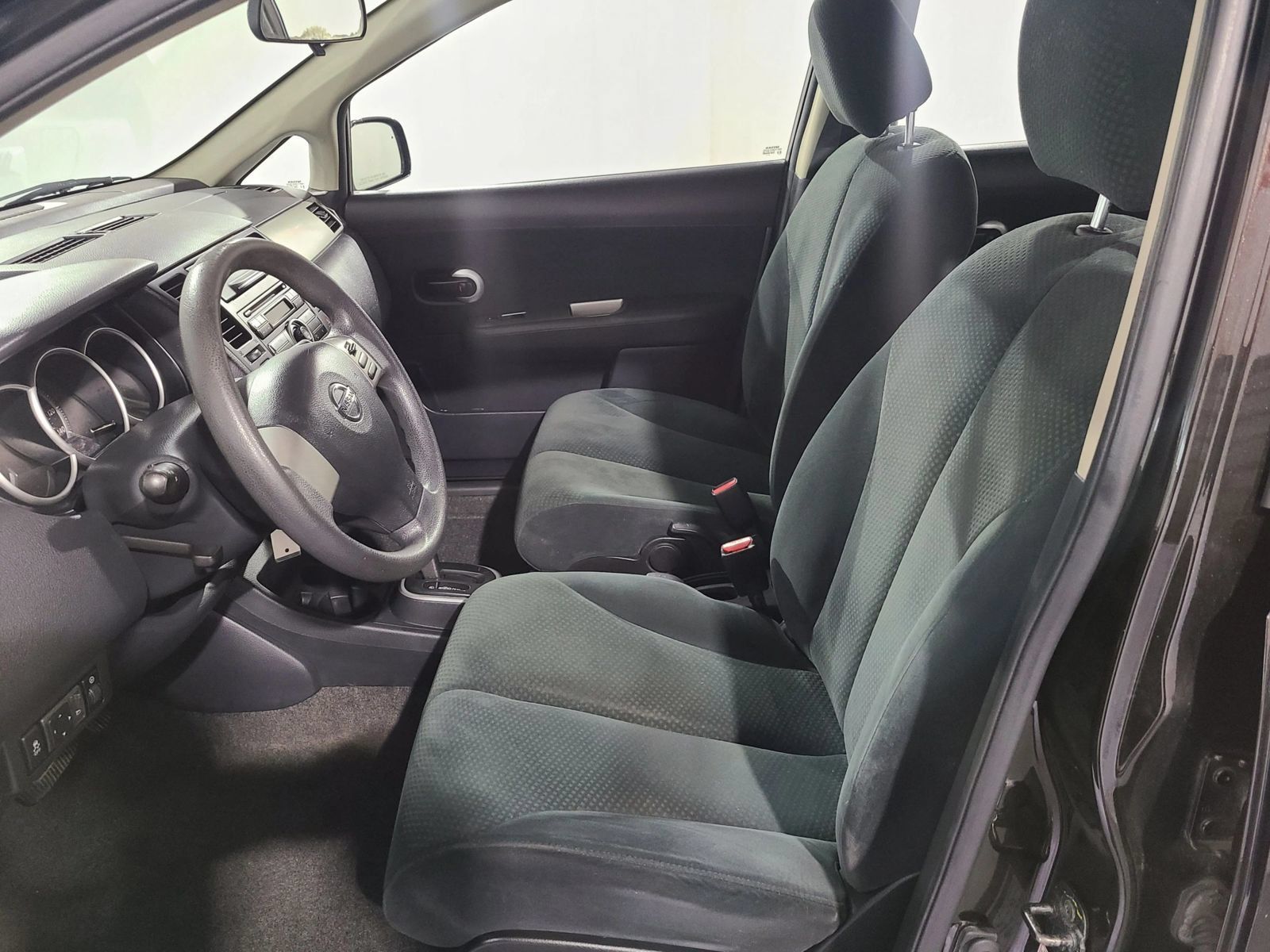 Used 2012 Nissan Versa 1.8 S w/ Plus Pkg FWD image 17