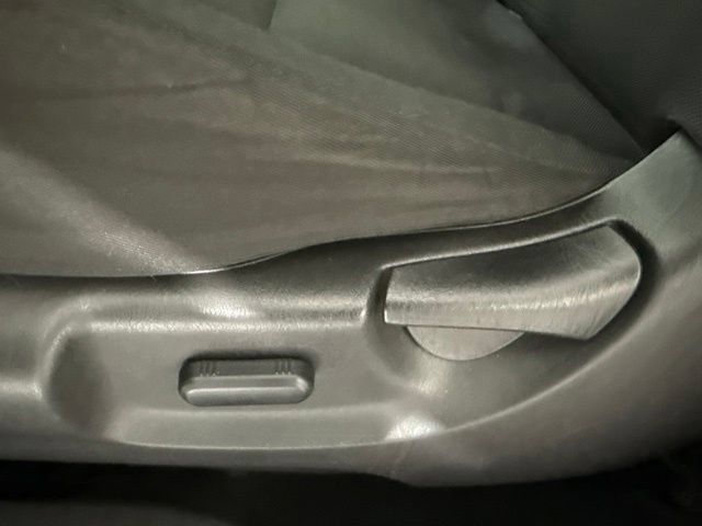 Used 2011 Ford Escape XLT w/ 201A Rapid Spec Order Code FWD image 20