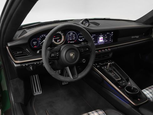 Certified 2025 Porsche 911 Turbo AWD/4WD image 53