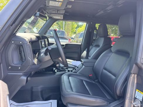 Certified 2025 Ford Bronco Badlands w/ Sasquatch Package AWD/4WD image 15