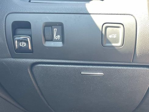 Used 2019 Chevrolet Impala LT FWD image 27