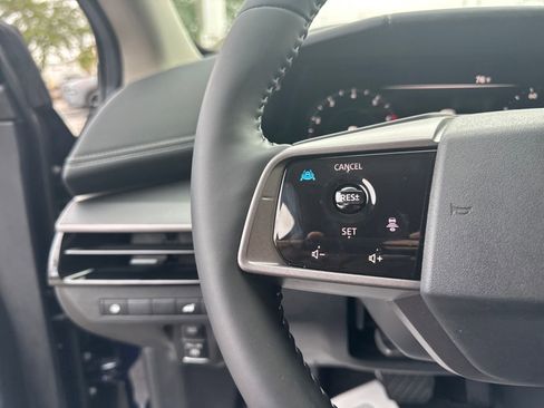 Certified 2025 Nissan Murano SV image 13