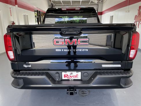 New 2025 GMC Sierra 1500 Elevation image 4