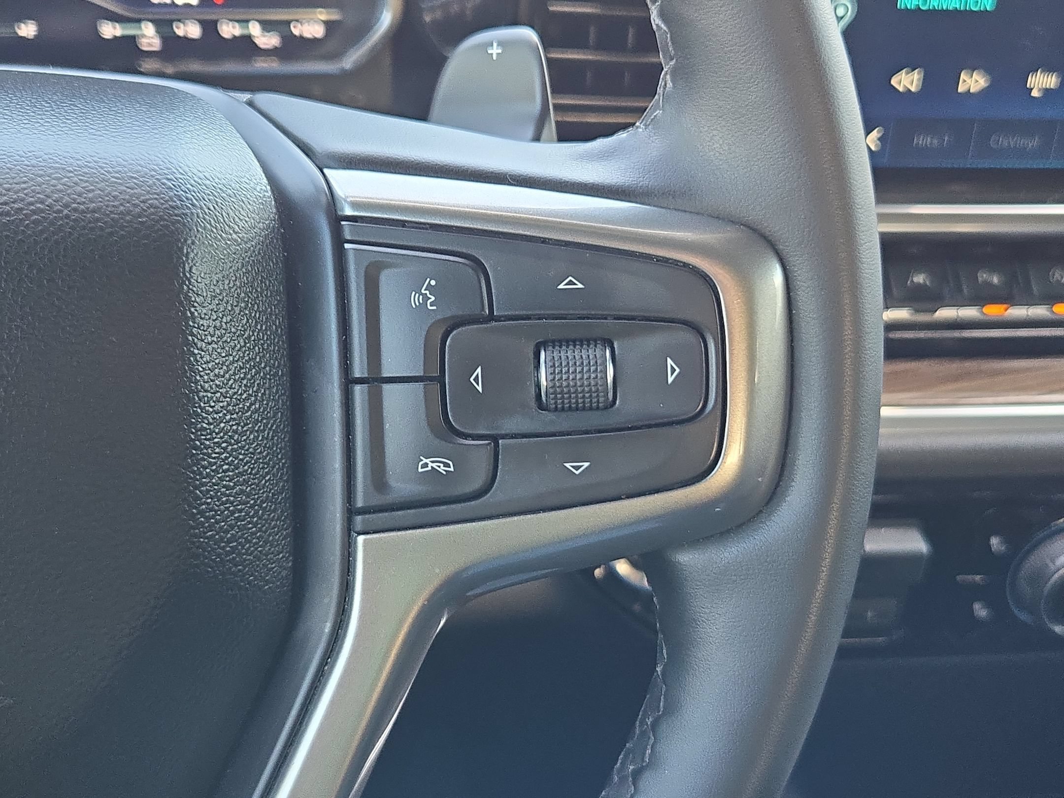 Certified 2025 Chevrolet Silverado 1500 RST w/ Convenience Package II AWD/4WD image 21