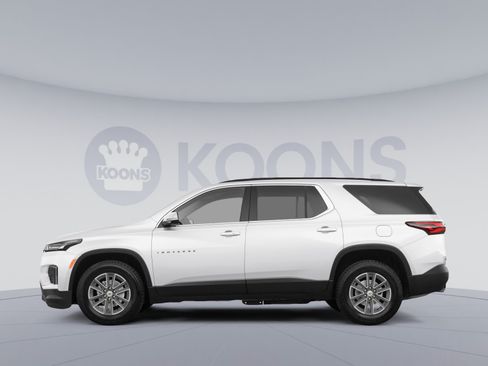 Used 2023 Chevrolet Traverse LT AWD/4WD image 2