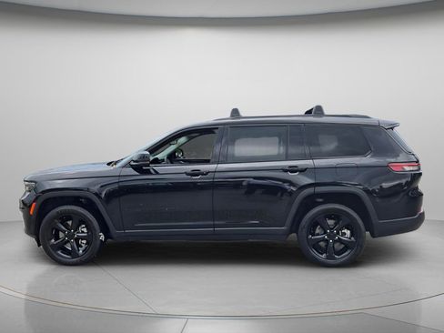Used 2023 Jeep Grand Cherokee L Limited w/ Black Appearance Package RWD image 3