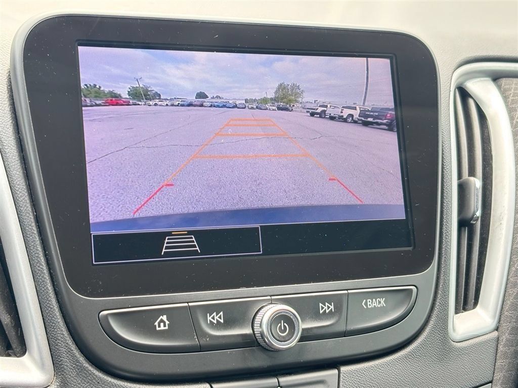 Used 2024 Chevrolet Malibu LT FWD image 19